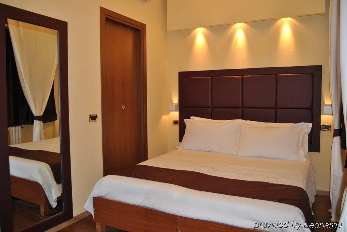 EuroHome Signa Quarto foto